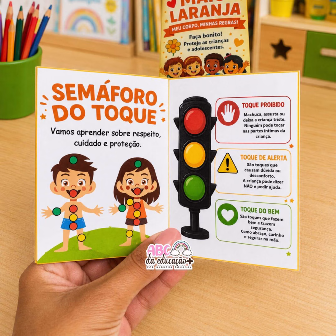 Livrinho Informativo Dobrável – Maio Laranja