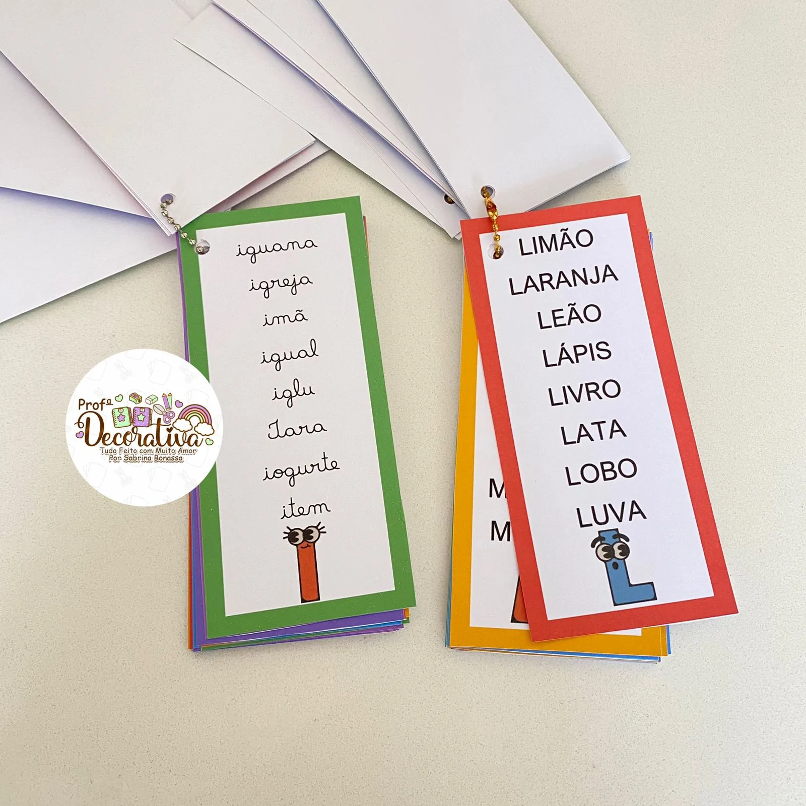 Chaveiro da Leitura De A a Z- letra cursiva e bastão - Imagem 2