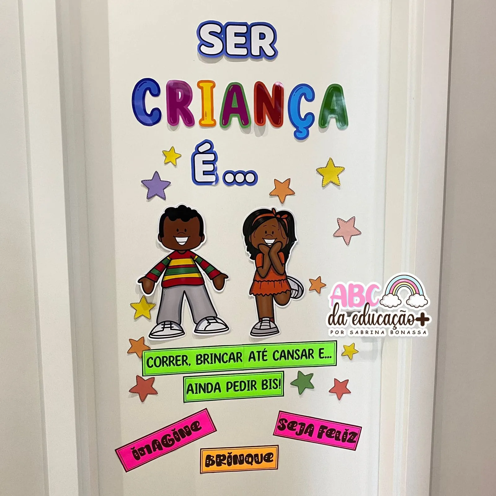 Painel de Porta ” Dia das Crianças” – Ser criança é..