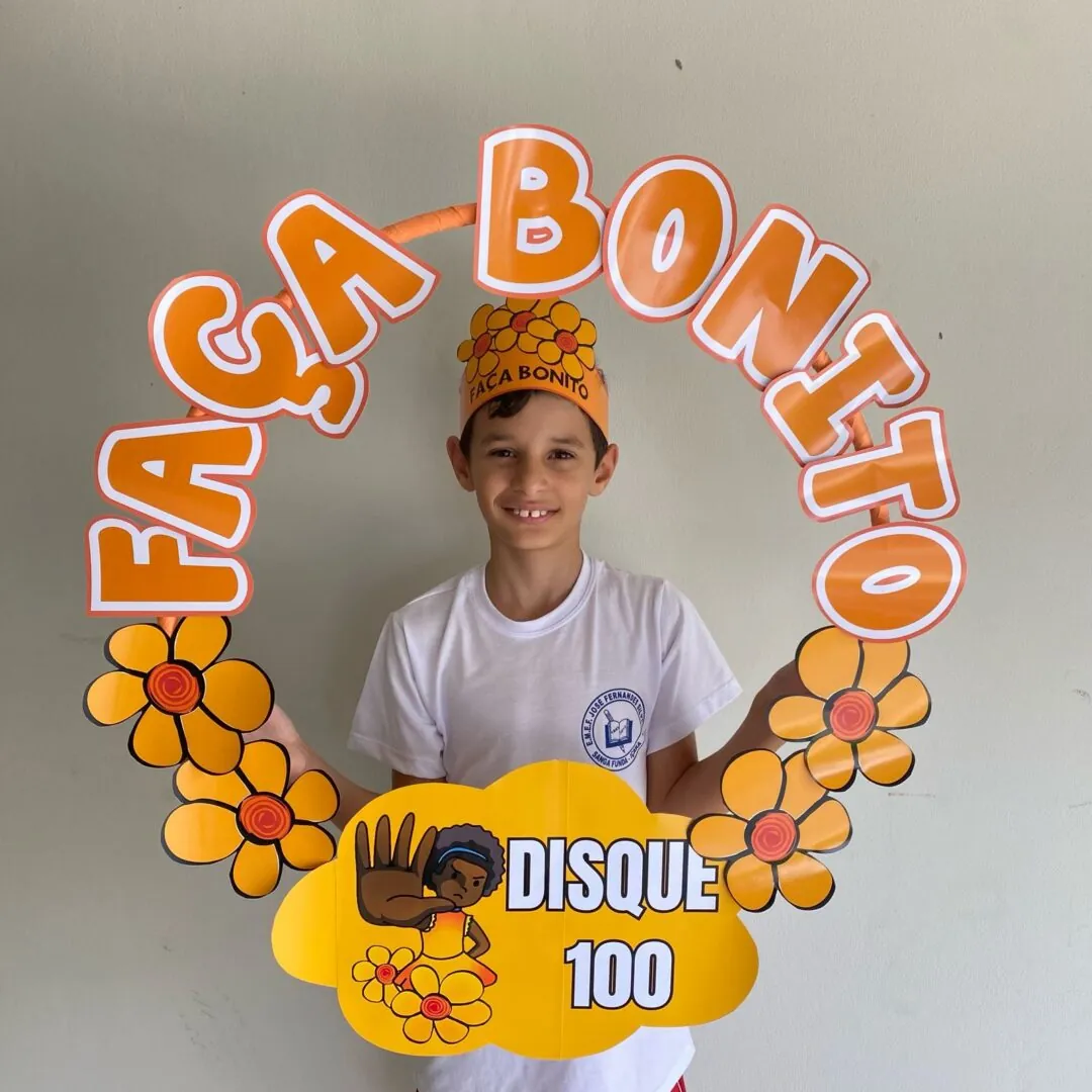 Moldura para Fotos no Bambolê – Maio Laranja - Image 2