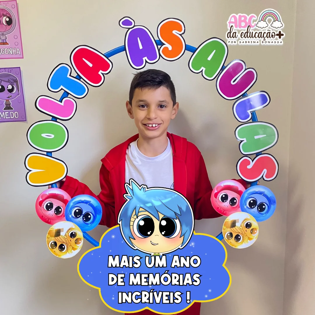 Moldura de Fotos no Bambolê “Divertida Mente” para Volta às Aulas