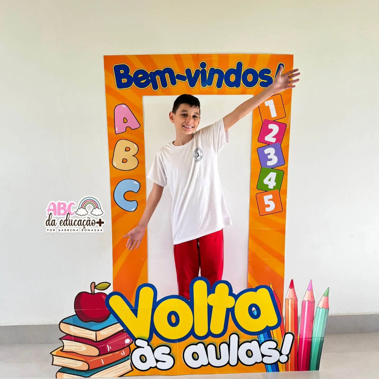 Moldura de Fotos Gigante Volta às Aulas