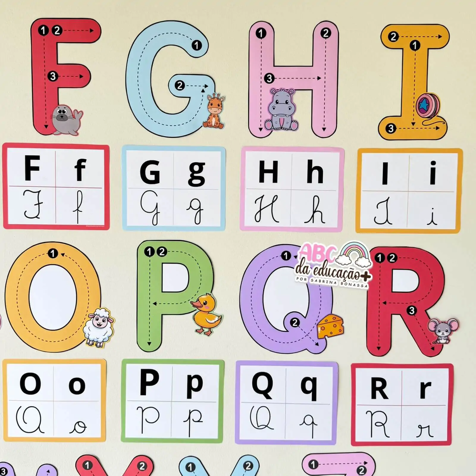 Alfabeto Tracejado de Parede Ilustrado - Imagem 4