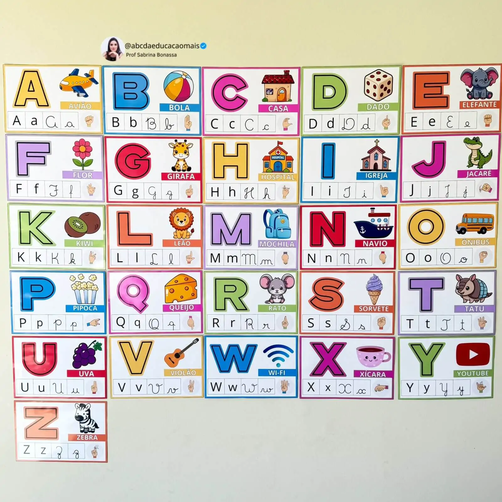 Alfabeto de Parede Inclusivo com Libras e os 4 Tipos de Letra - Imagem 9