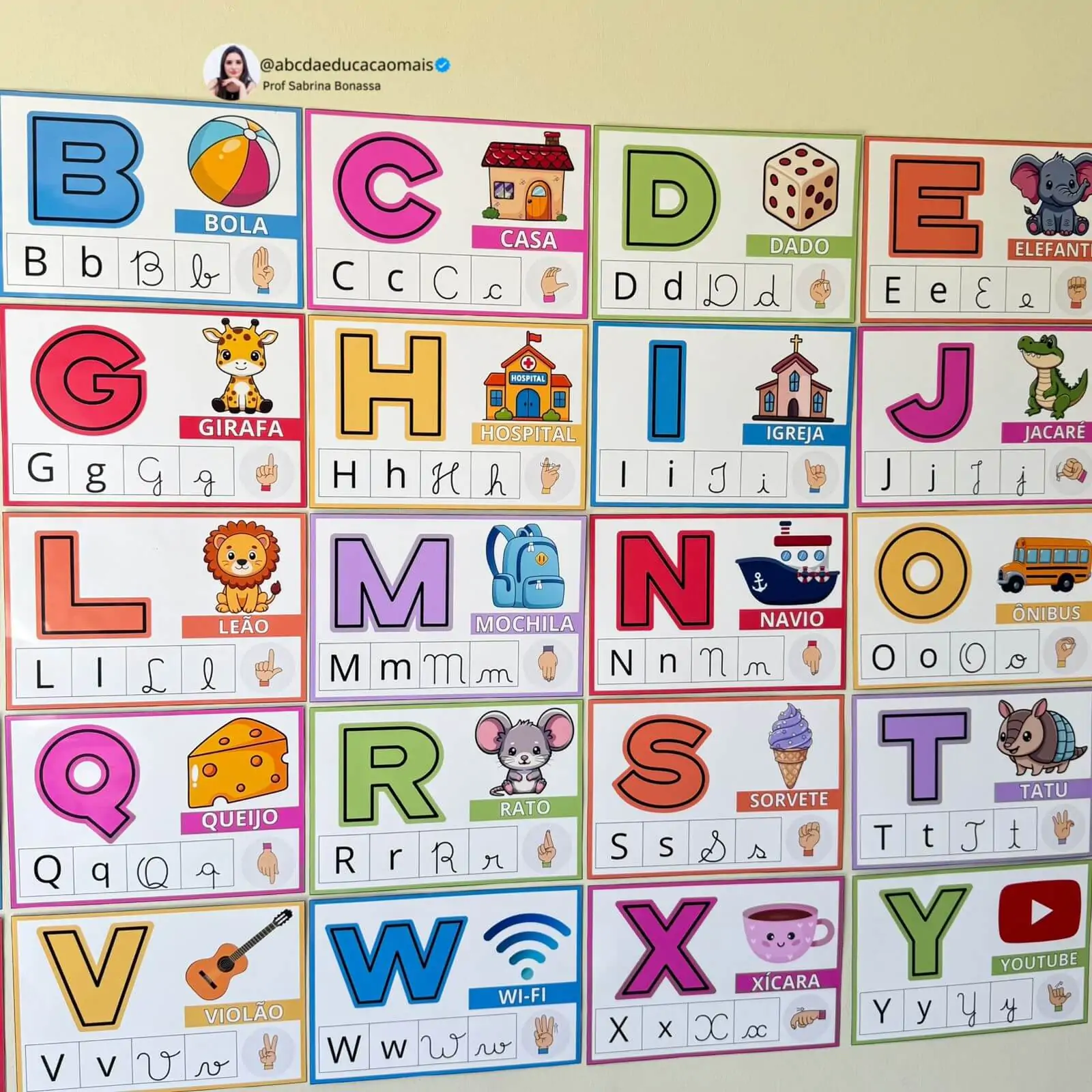 Alfabeto de Parede Inclusivo com Libras e os 4 Tipos de Letra - Imagem 4