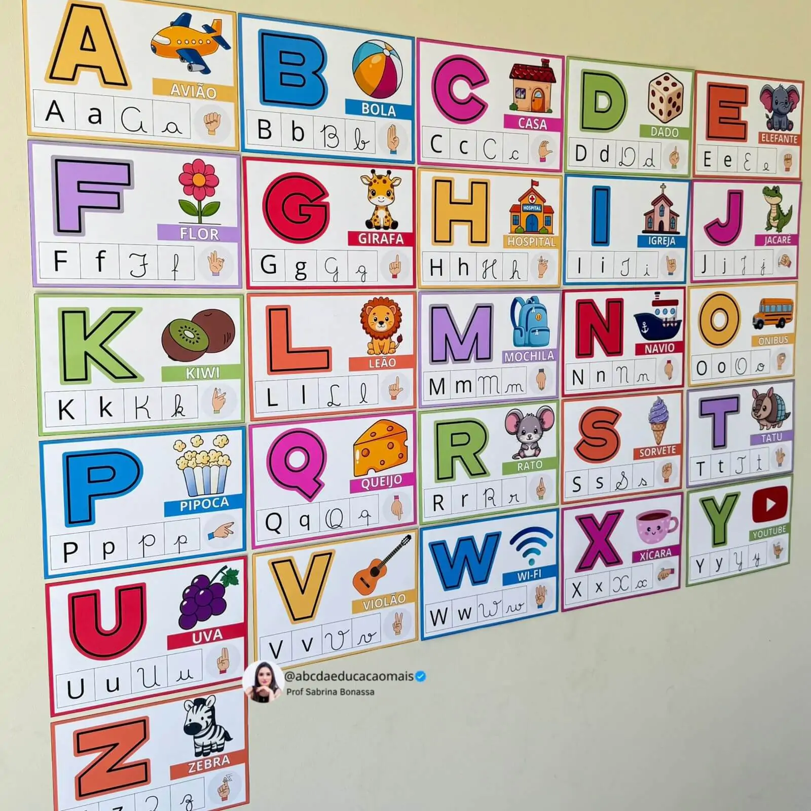 Alfabeto de Parede Inclusivo com Libras e os 4 Tipos de Letra - Imagem 7