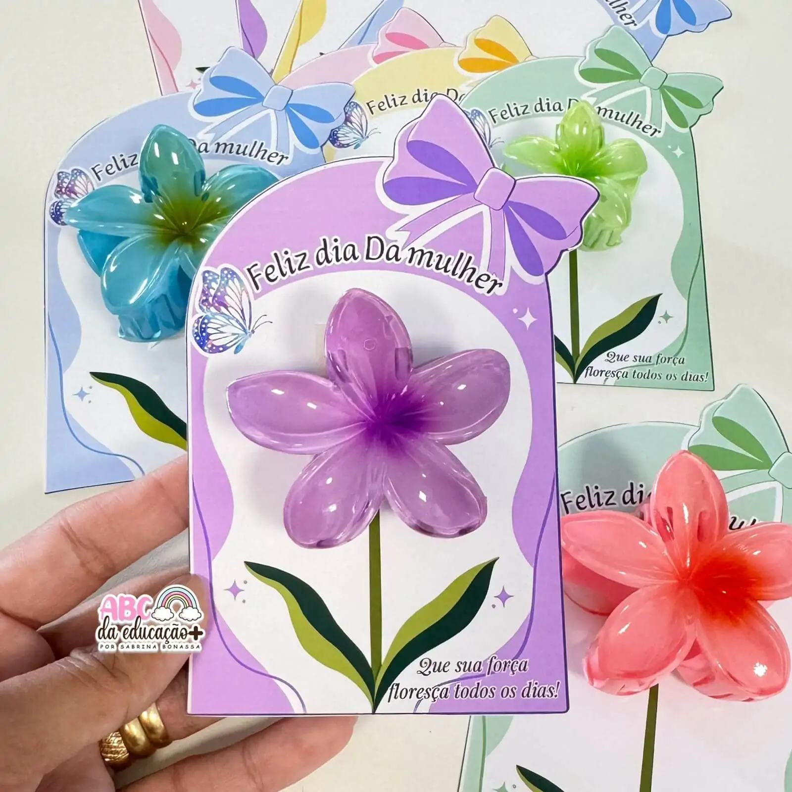 Cartão Dia das Mulheres com Piranha Flor - Imagem 3