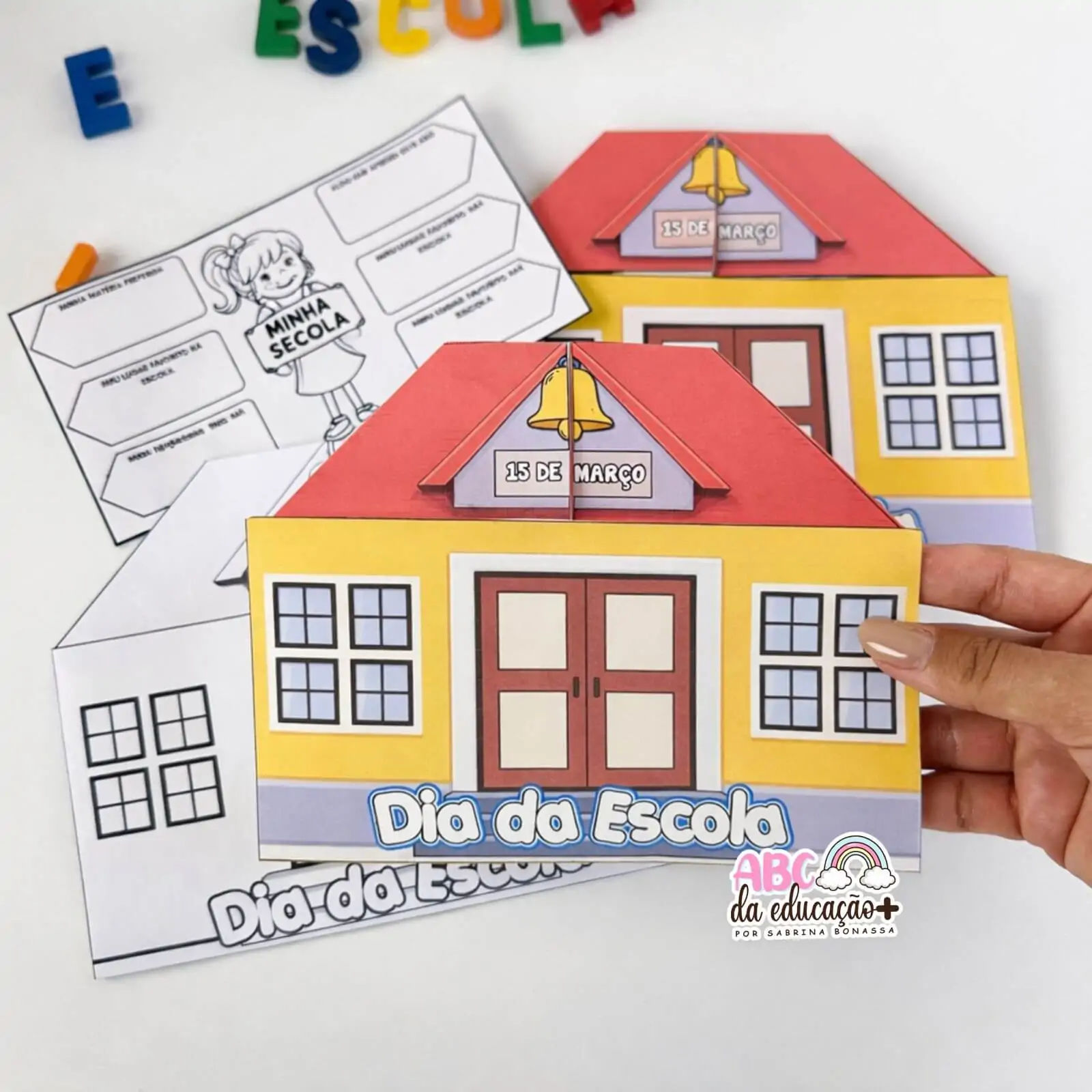 Atividade Criativa Dia da Escola – Cartão Escola Dobrável R$ 8,00