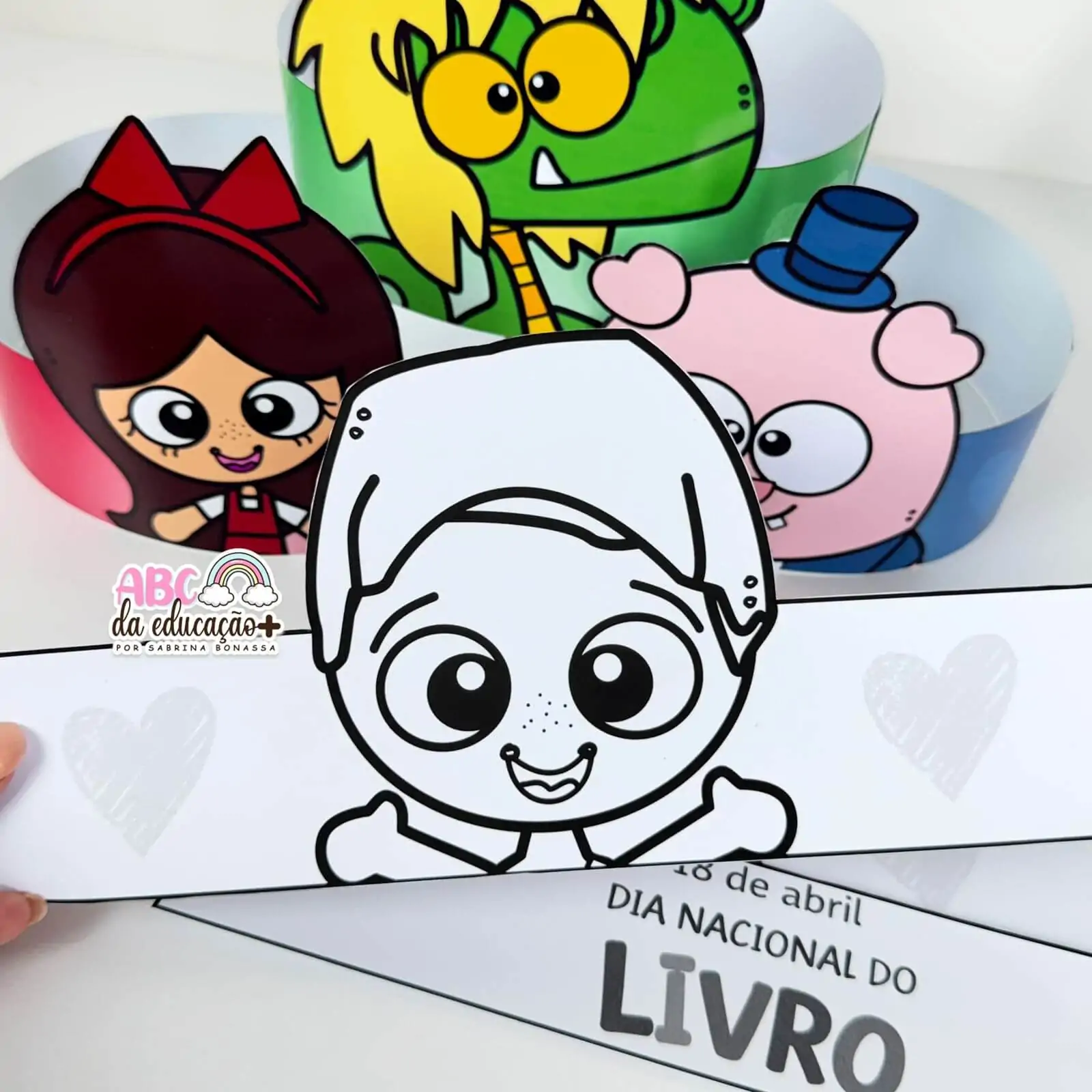 Viseiras lúdicas para o Dia do Livro colorida e para colorir - Imagem 4